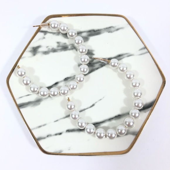 Pearl Medium Circle Hoop Studs Blogger Favorite - Picture 3 of 4